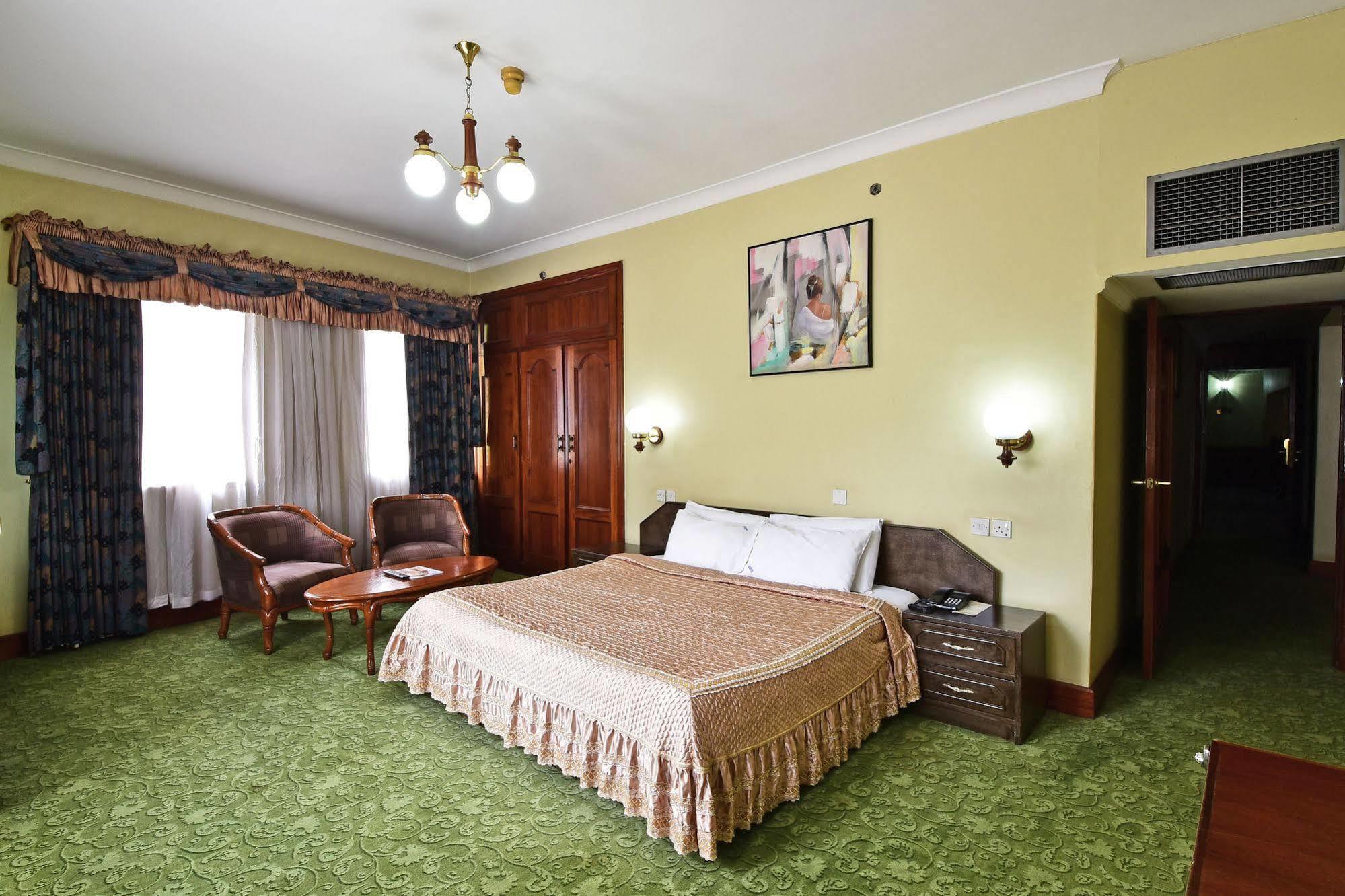 Grand Imperial Hotel Καμπάλα Εξωτερικό φωτογραφία